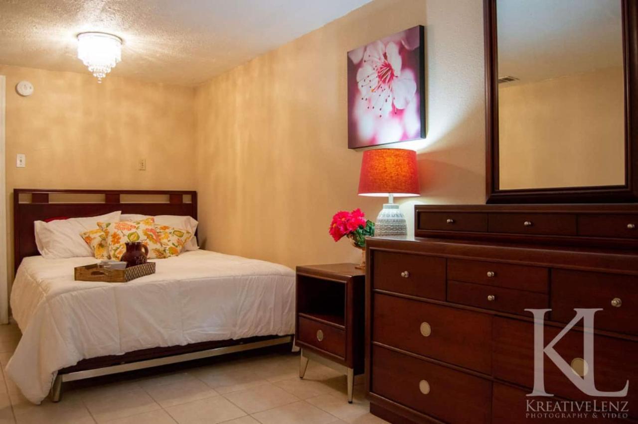 Traditional Cozy Historic Tampa Home Екстер'єр фото